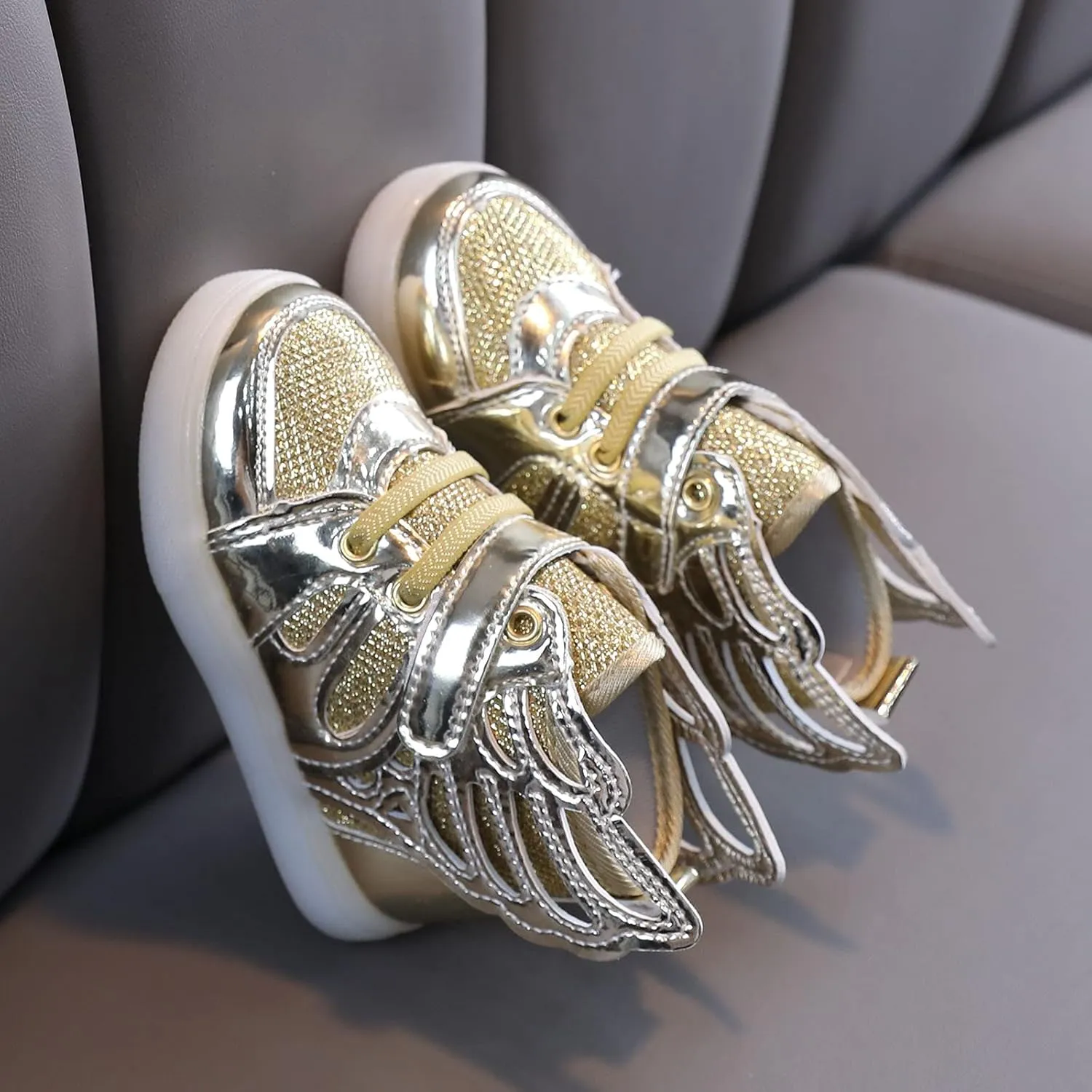 Baby Girls Led Light Sneakers Bling Luminous Sport Shoes Mesh Breathable Shiny Tennis Shoes with Angel ings
