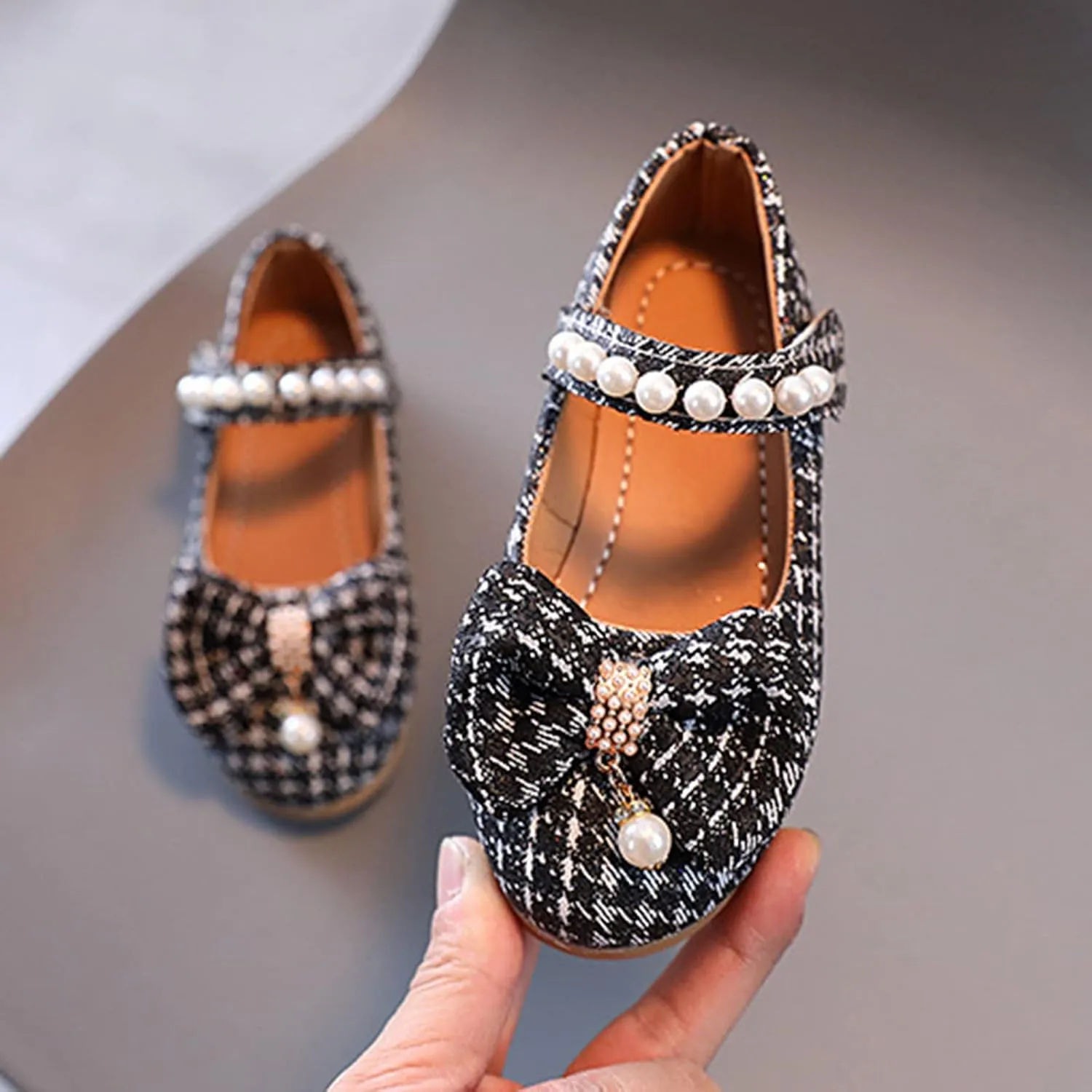 Children Flat Sole Shoes Girls Shoes Sandal Flower Bow Tie Shoes Hollow Flower Sandals Soft Sole Princess Shoes