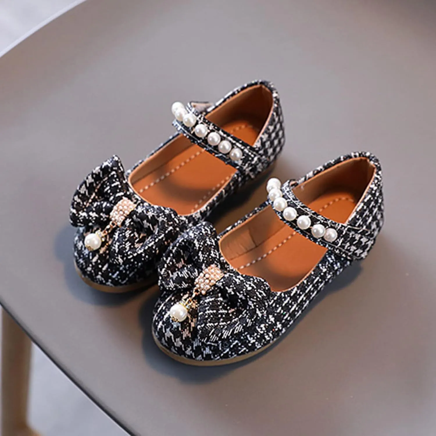 Children Flat Sole Shoes Girls Shoes Sandal Flower Bow Tie Shoes Hollow Flower Sandals Soft Sole Princess Shoes