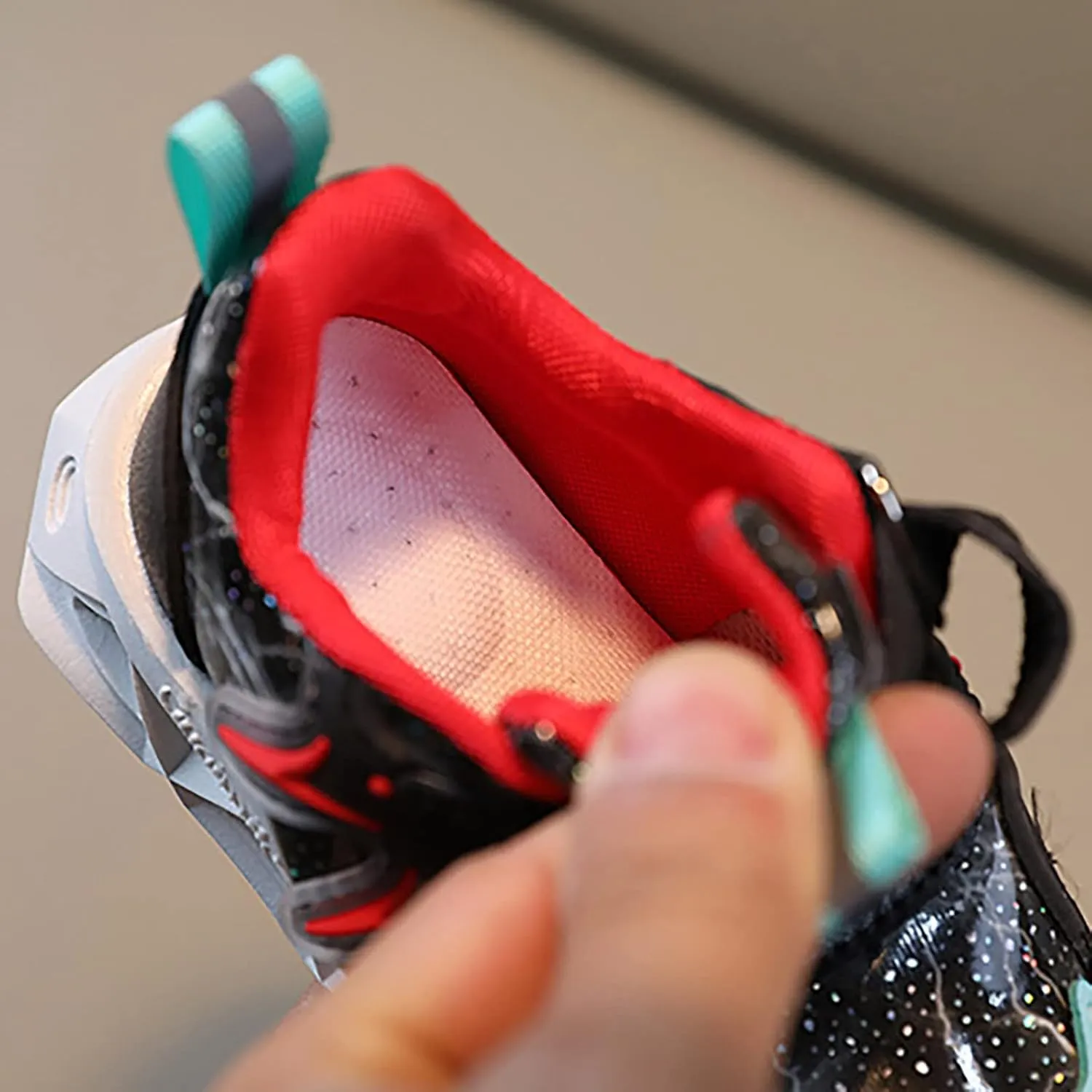 Children's Sneakers LED Charged Breathable Soft Sole Strap Collision Color for 1 to 6 Years Toddler Girls Size 8 Shoes