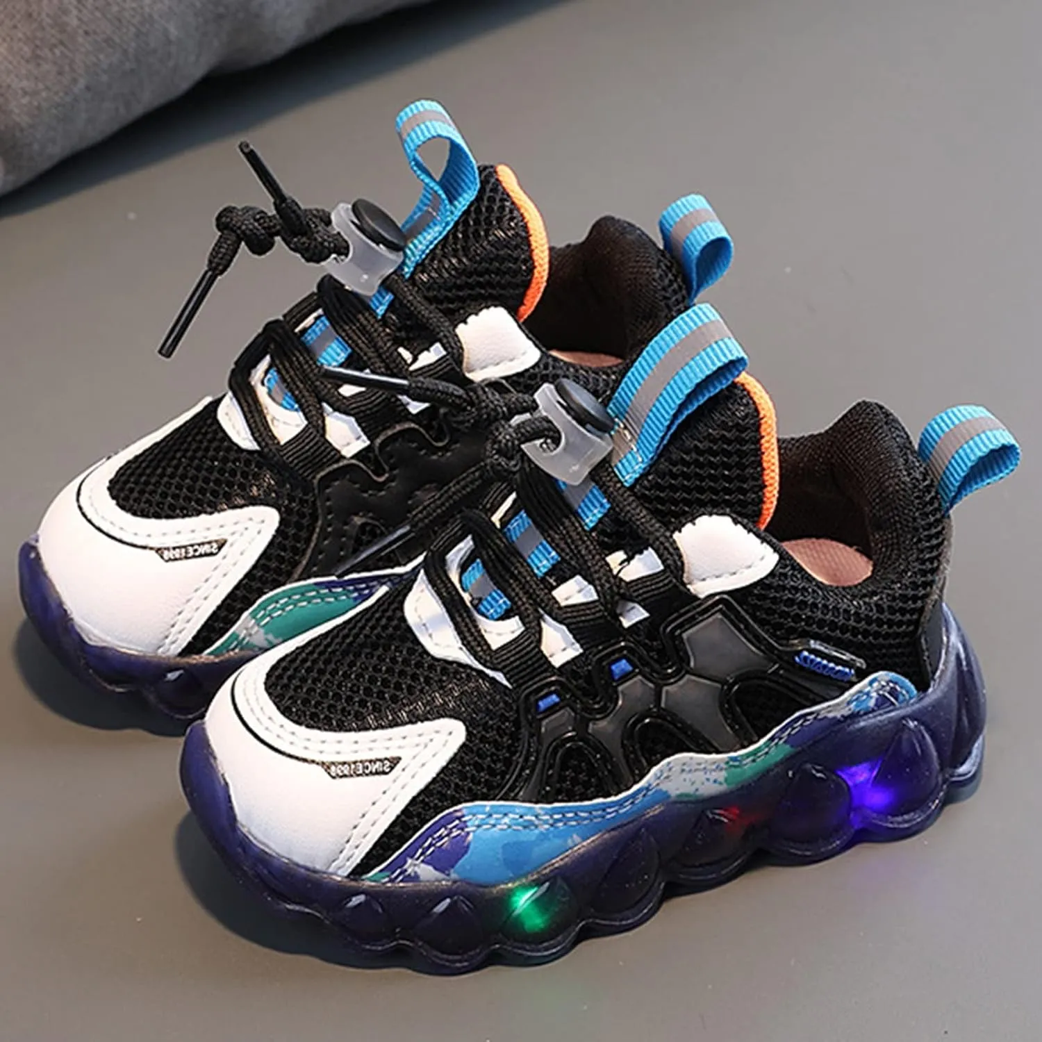 Fashion Light On LED Baby Shoes Casual Children Shoes Boy Sport Shoes Soft Sole Kids Sport Shoes Big Girl Shoes