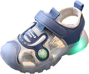 Fashion Light On LED Baby Shoes Casual Children Shoes Girls Sandals Soft Sole Kids Beach Shoes Girl Sandal