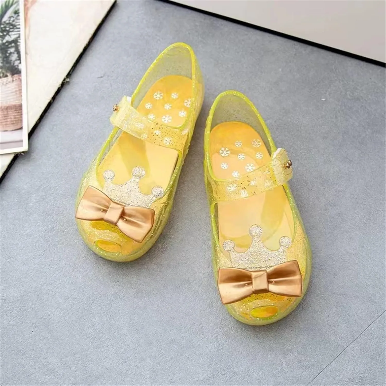 Girl Rubber Shoes Girls Shoes Crown Flash Diamond Crystal Soft Sole Non Slip Sandals Jelly Black Baby Sneaker