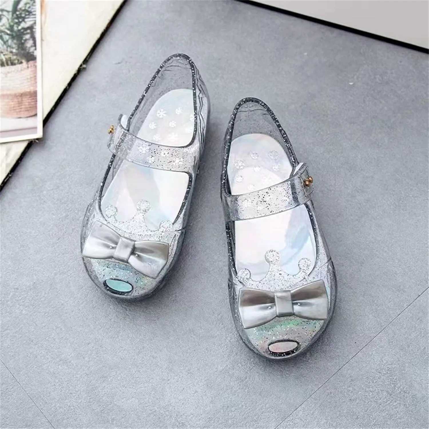 Girl Rubber Shoes Girls Shoes Crown Flash Diamond Crystal Soft Sole Non Slip Sandals Jelly Black Baby Sneaker