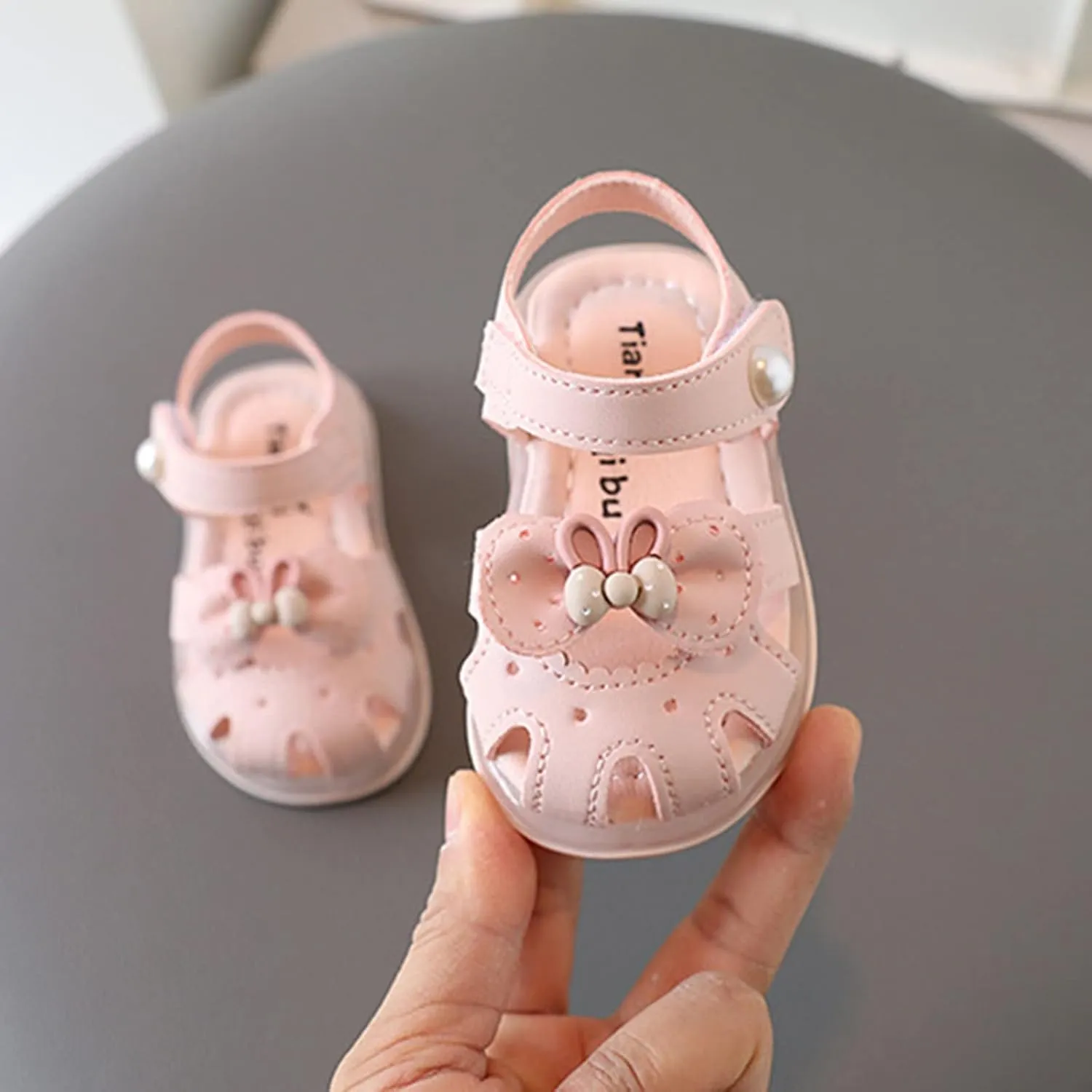 GirlsSandals Summer Baby Princess Shoes Soft Sole Baotou Anti Slip Children Walking Shoes Baby Girl Sandals (Pink, 5.5 Infant)