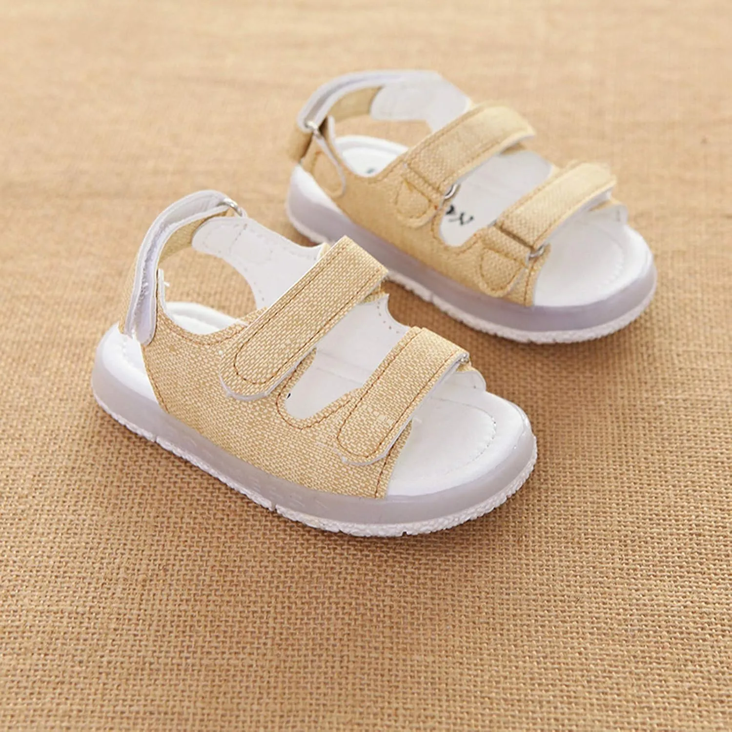 Light Up Sandals for Baby First Walking Shoes Beach Sneakers with LED Lights Boys Girls Summer Sandals Outdoor Shoes