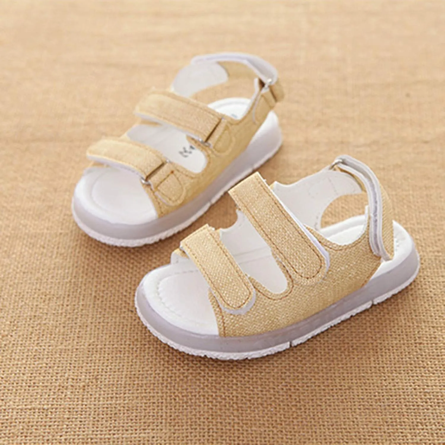 Light Up Sandals for Baby First Walking Shoes Beach Sneakers with LED Lights Boys Girls Summer Sandals Outdoor Shoes