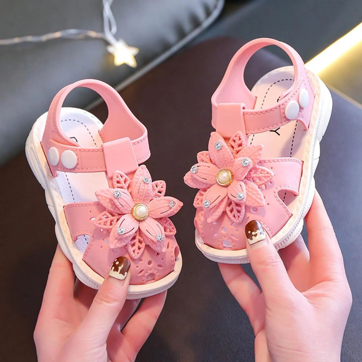 Slides Kids Children Shoes Comfortable Flat Sandals Fashionable Toe Covering Children Toddler Shoes Girls Wedge