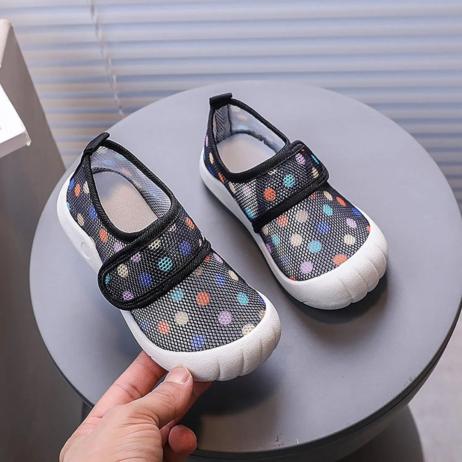 Summer New Hollowed Breathable Mesh Shoes Boys Baotou Anti Kick Sandals Girls Solid Color Beach Toddler Girl 8 Shoes