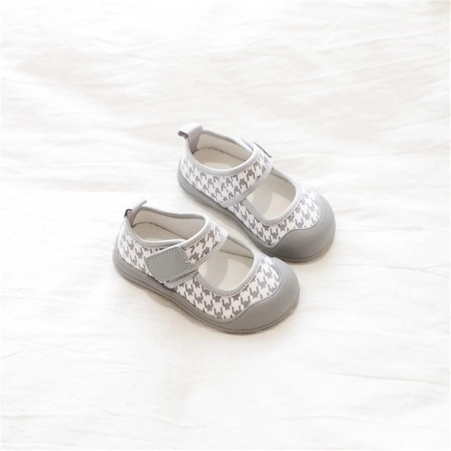 Toddler Baby Girl Shoes Canvas Shoes Baotou Sandals Baby Soft Soles Non Slip Suitable For 2 To 11 Girls Heels Size 1