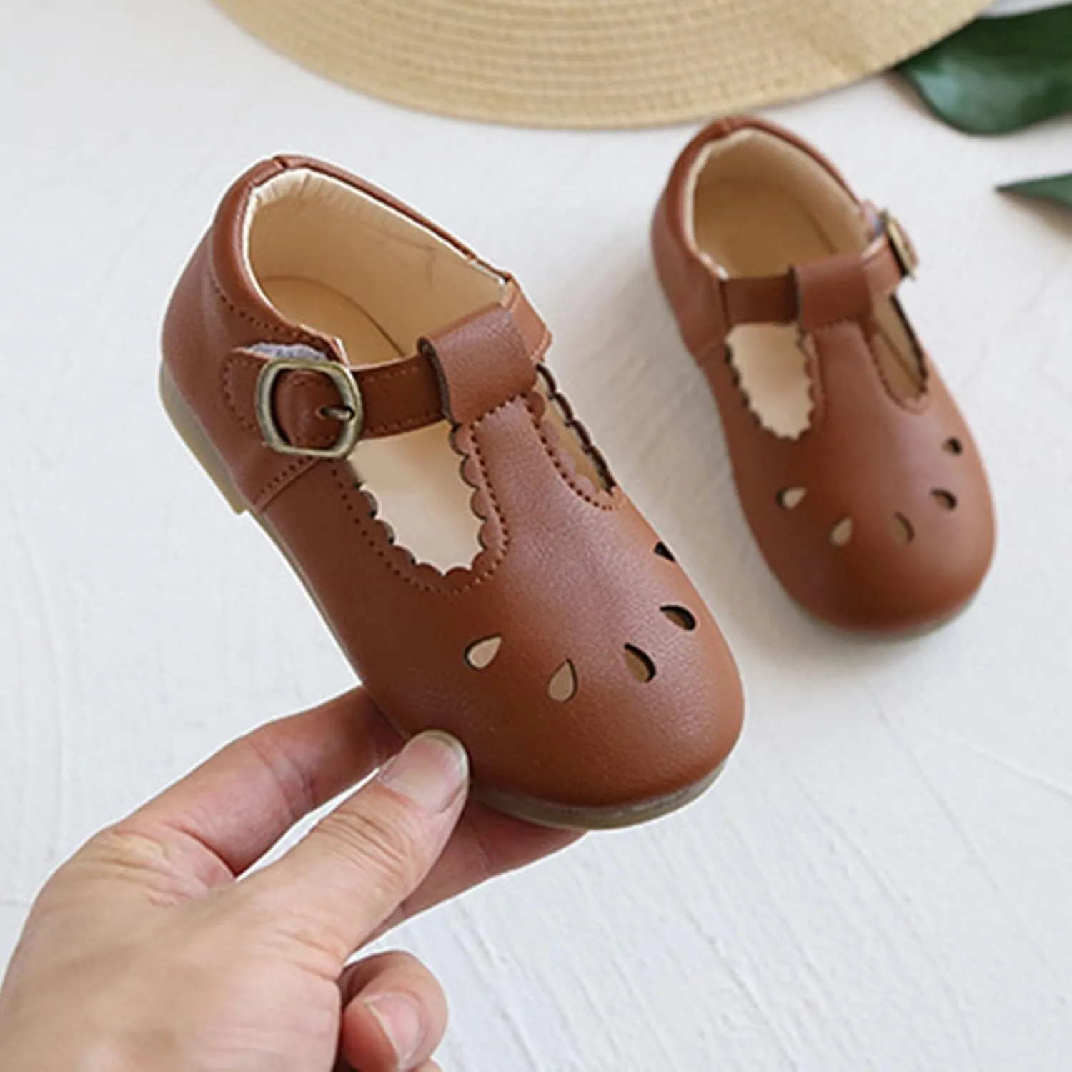 Toddler Girls Leather Lightweight Soft Sole Non-Slip Baby Cute T Strap Dress Shoes Mary Jane Flats Party Wedding