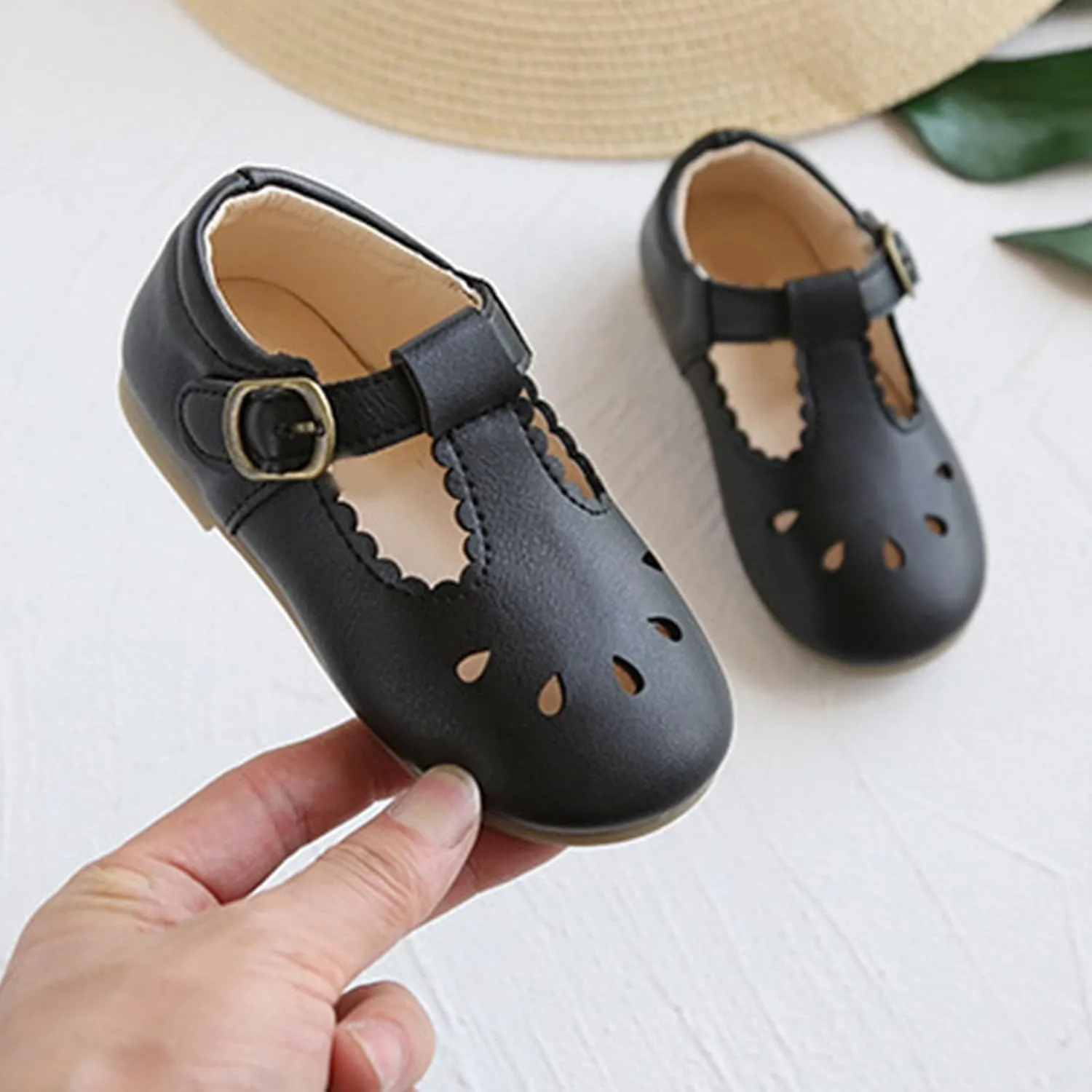 Toddler Girls Leather Lightweight Soft Sole Non-Slip Baby Cute T Strap Dress Shoes Mary Jane Flats Party Wedding